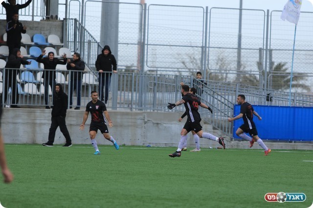 שער גדול של אנואר מורד בדקה ה-90 (דאפר מחאמיד)